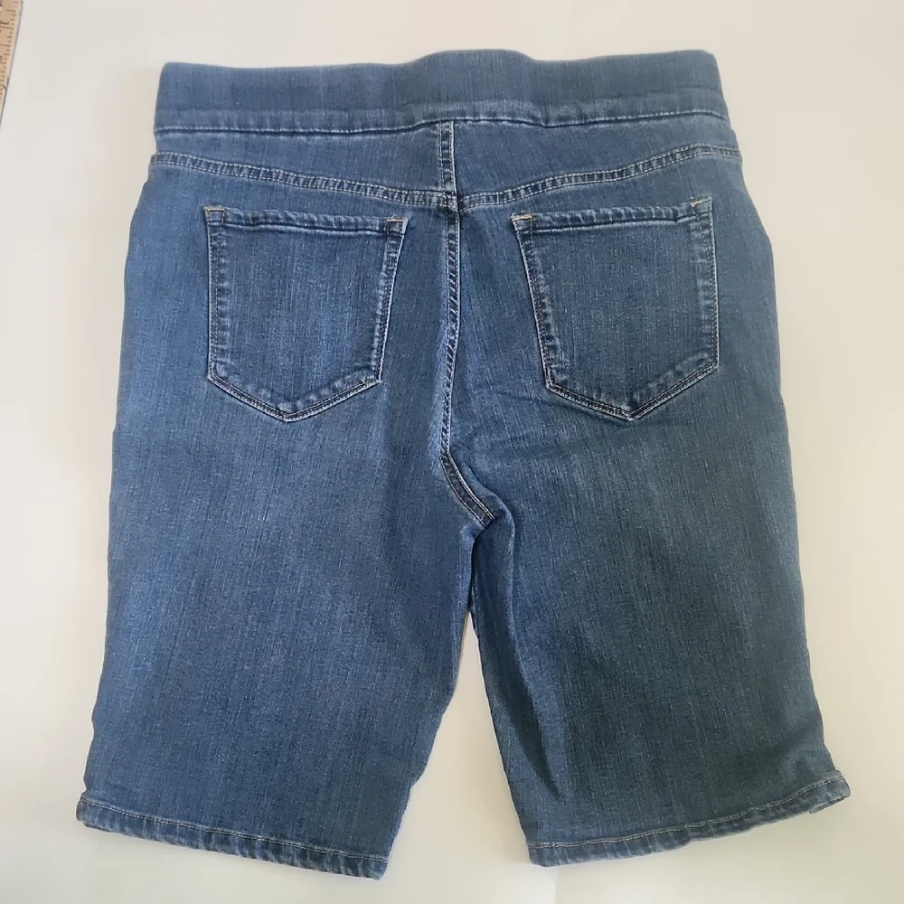 Gloria Vanderbilt Women's Shorts - Picture 8 of 13